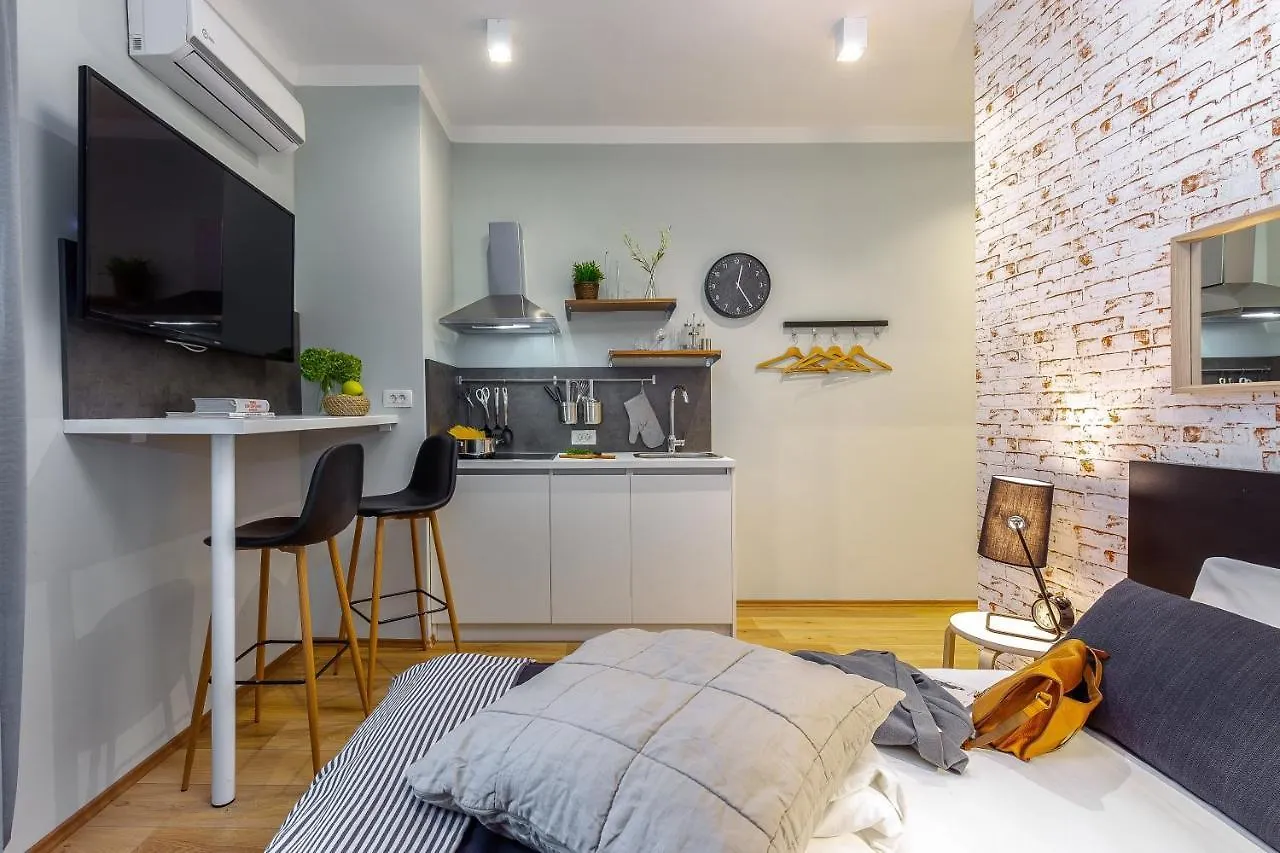 Adria Square Studios Rijeka 0*,  Kroatien