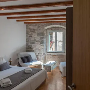 https://camenno-apartments-diocletians-palace.splithotels.org