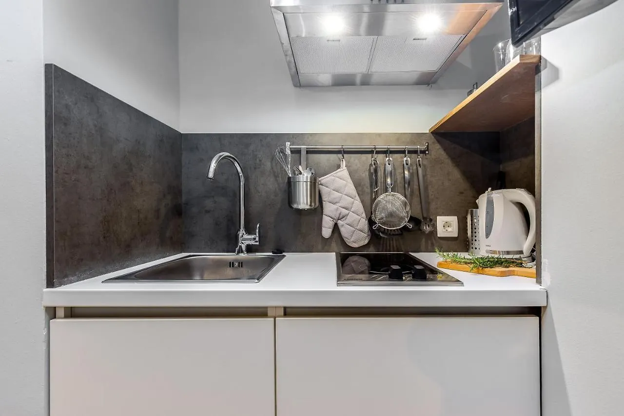 Adria Square Studios Rijeka Apartment