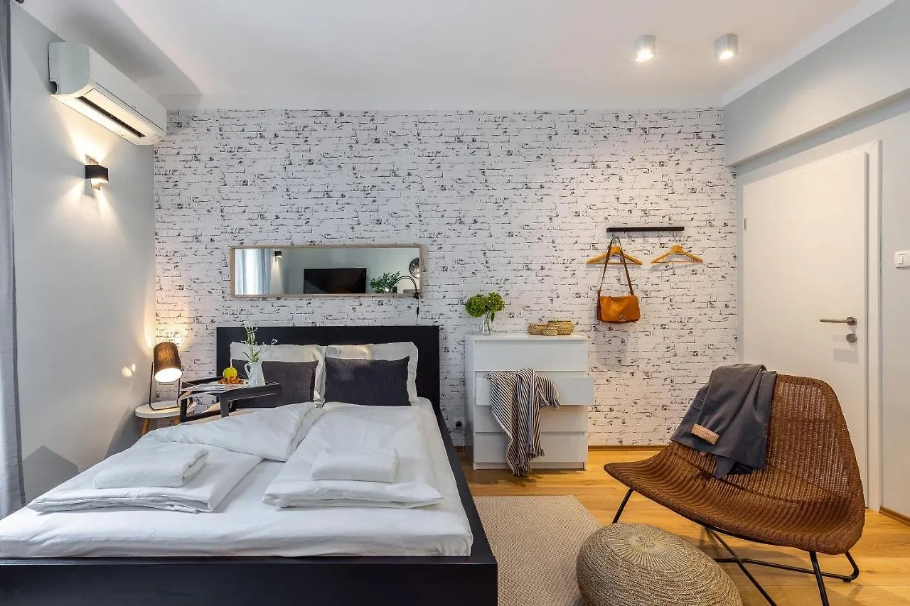 Adria Square Studios Rijeka Apartment