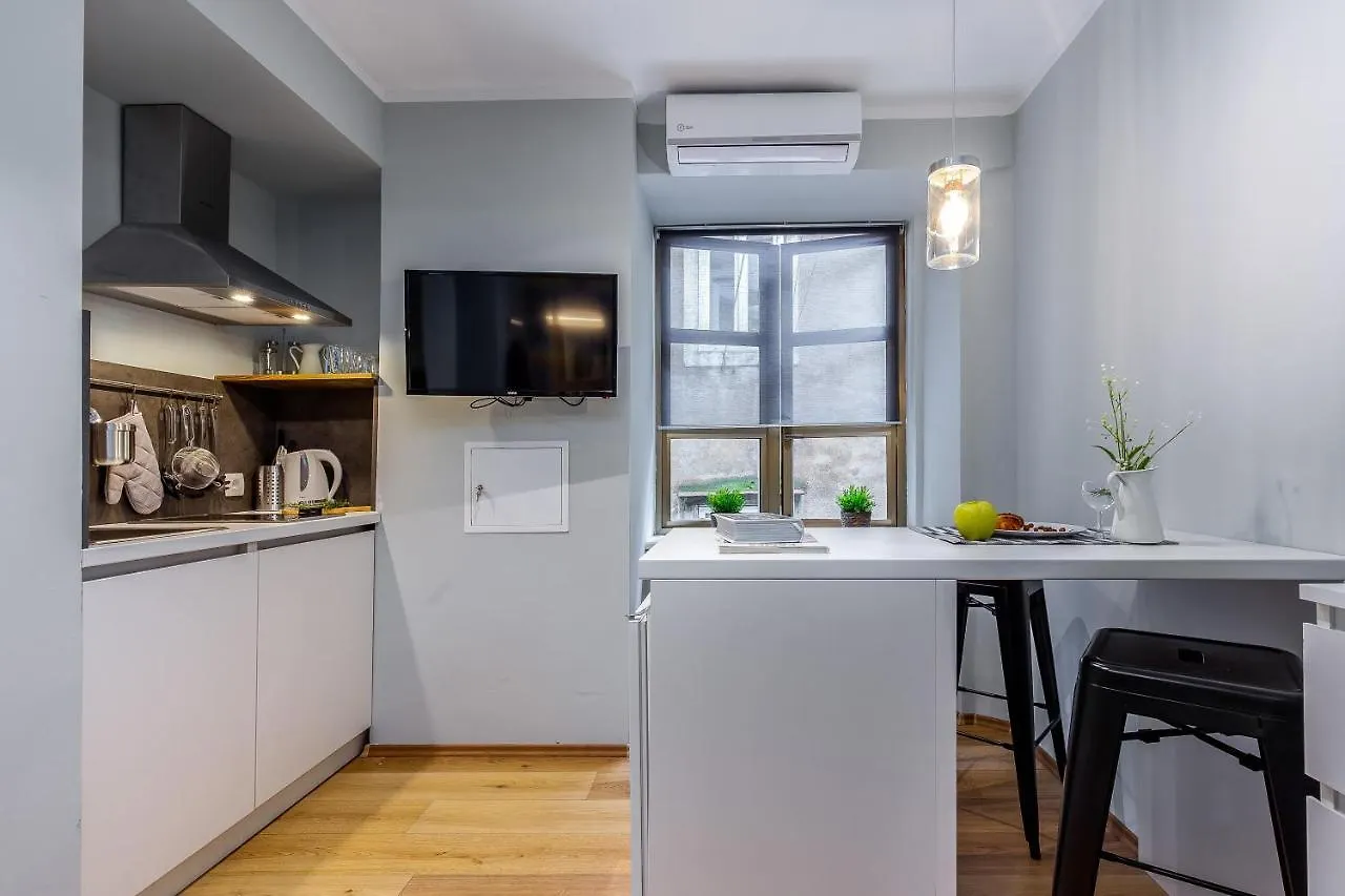 Adria Square Studios Rijeka 0*,