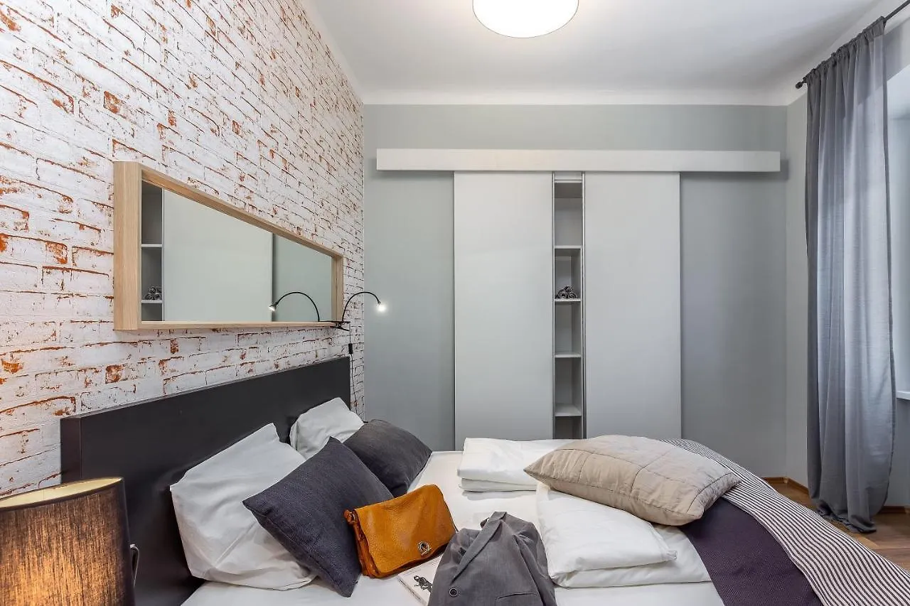 Adria Square Studios Rijeka 0*,